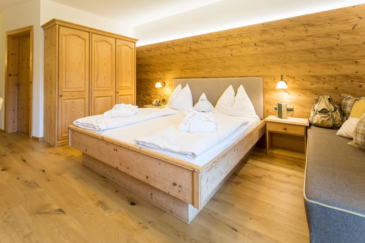 Hotel Kompatscherhof Luson Esterno foto