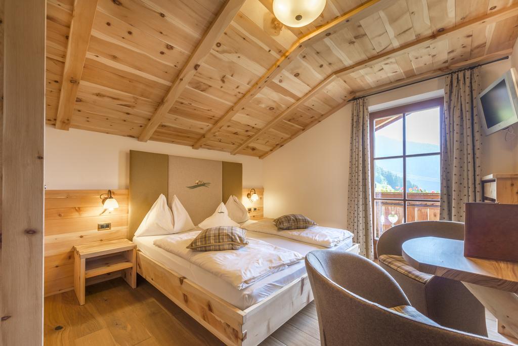 Hotel Kompatscherhof Luson Esterno foto