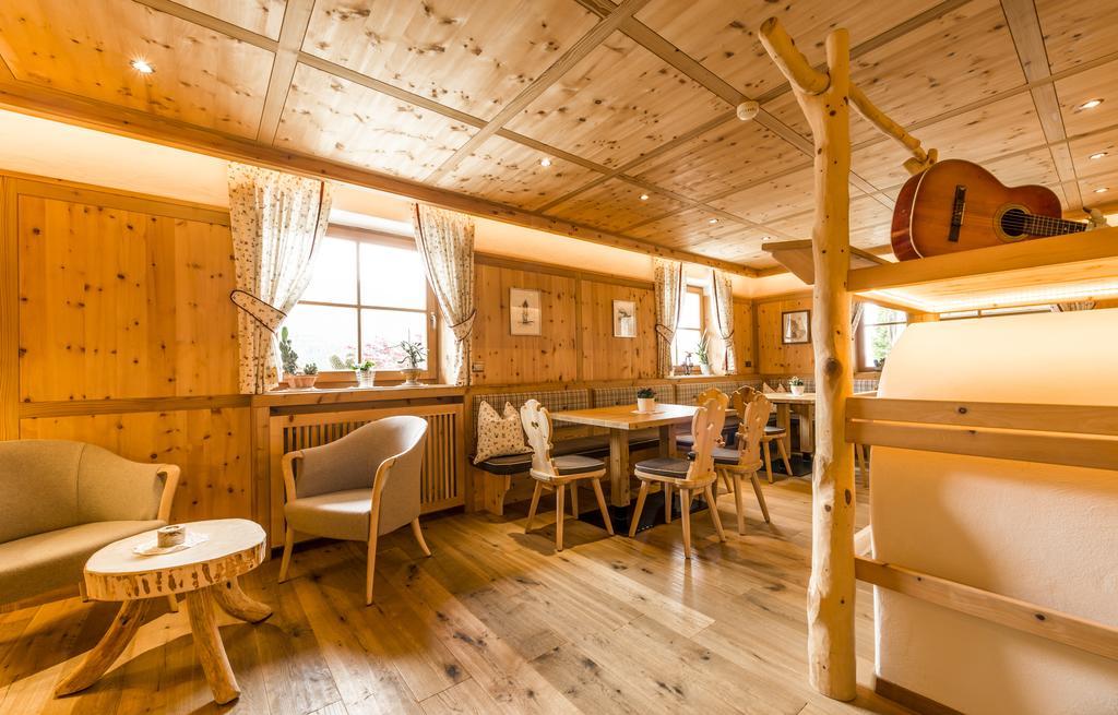 Hotel Kompatscherhof Luson Esterno foto