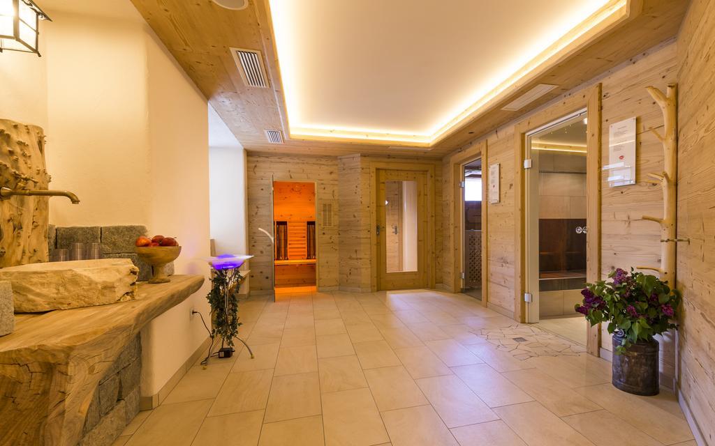 Hotel Kompatscherhof Luson Esterno foto